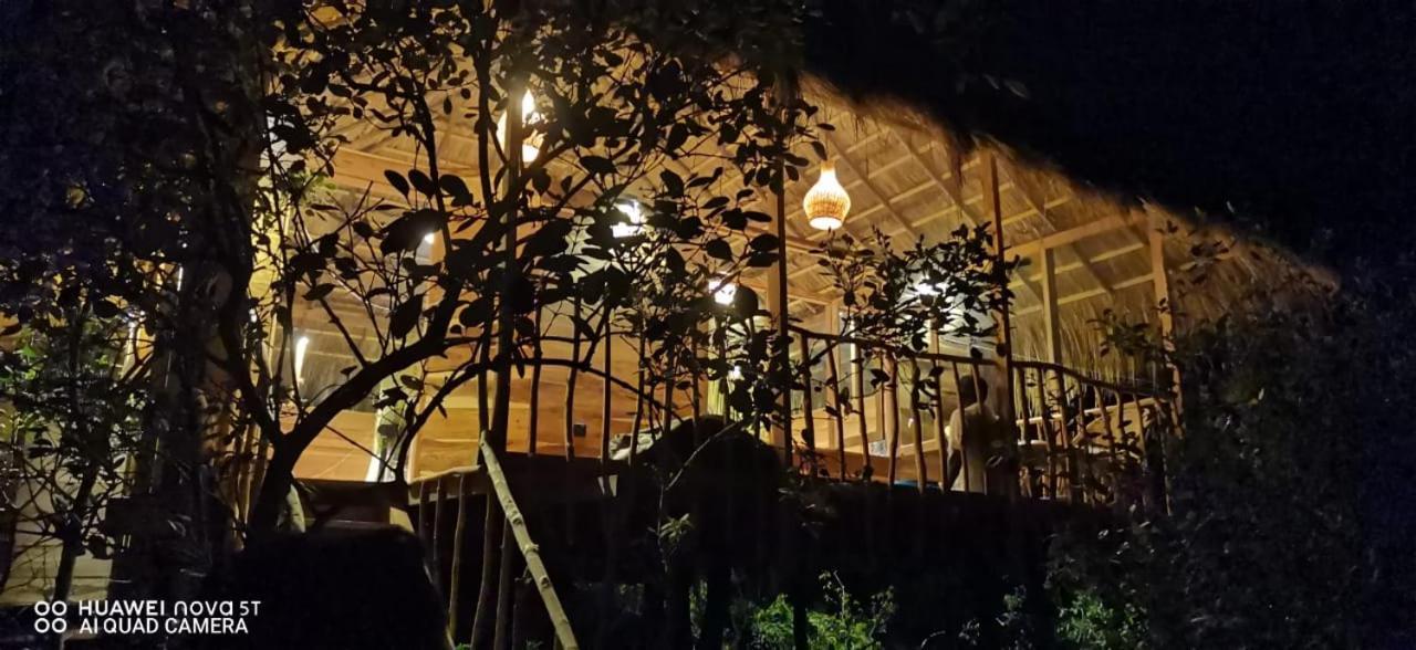 Mamba Yala Hotel Тисамахарама Екстериор снимка
