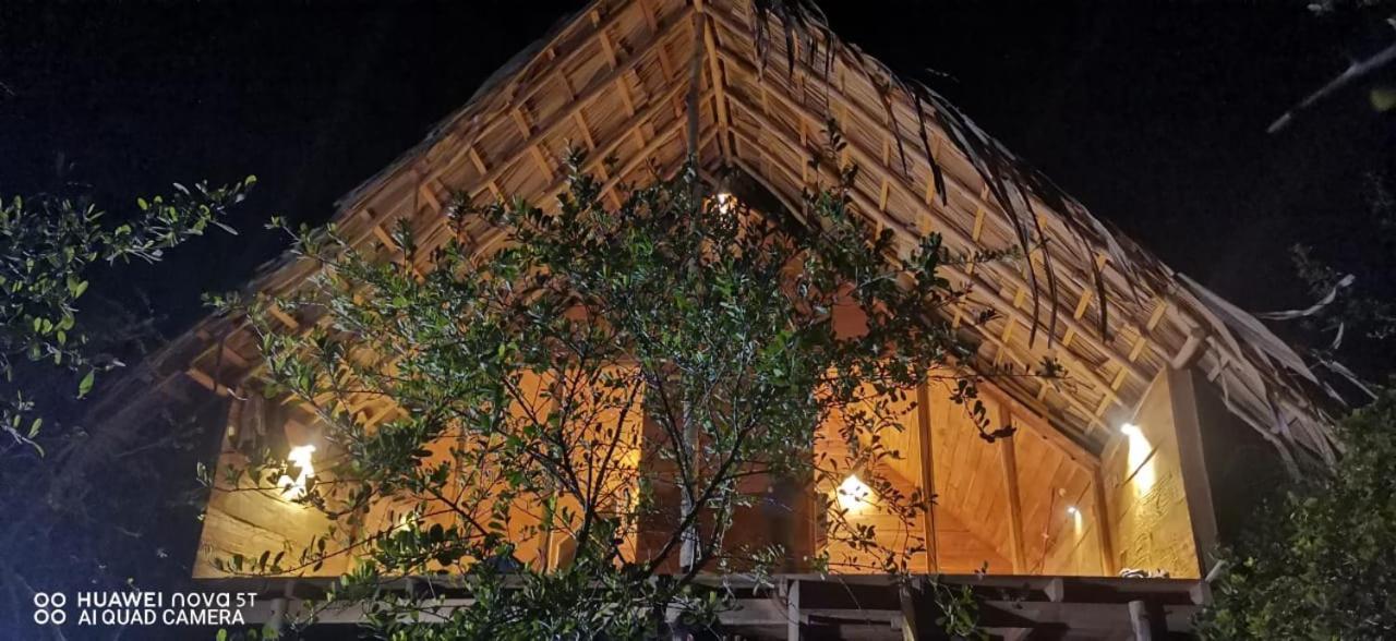 Mamba Yala Hotel Тисамахарама Екстериор снимка