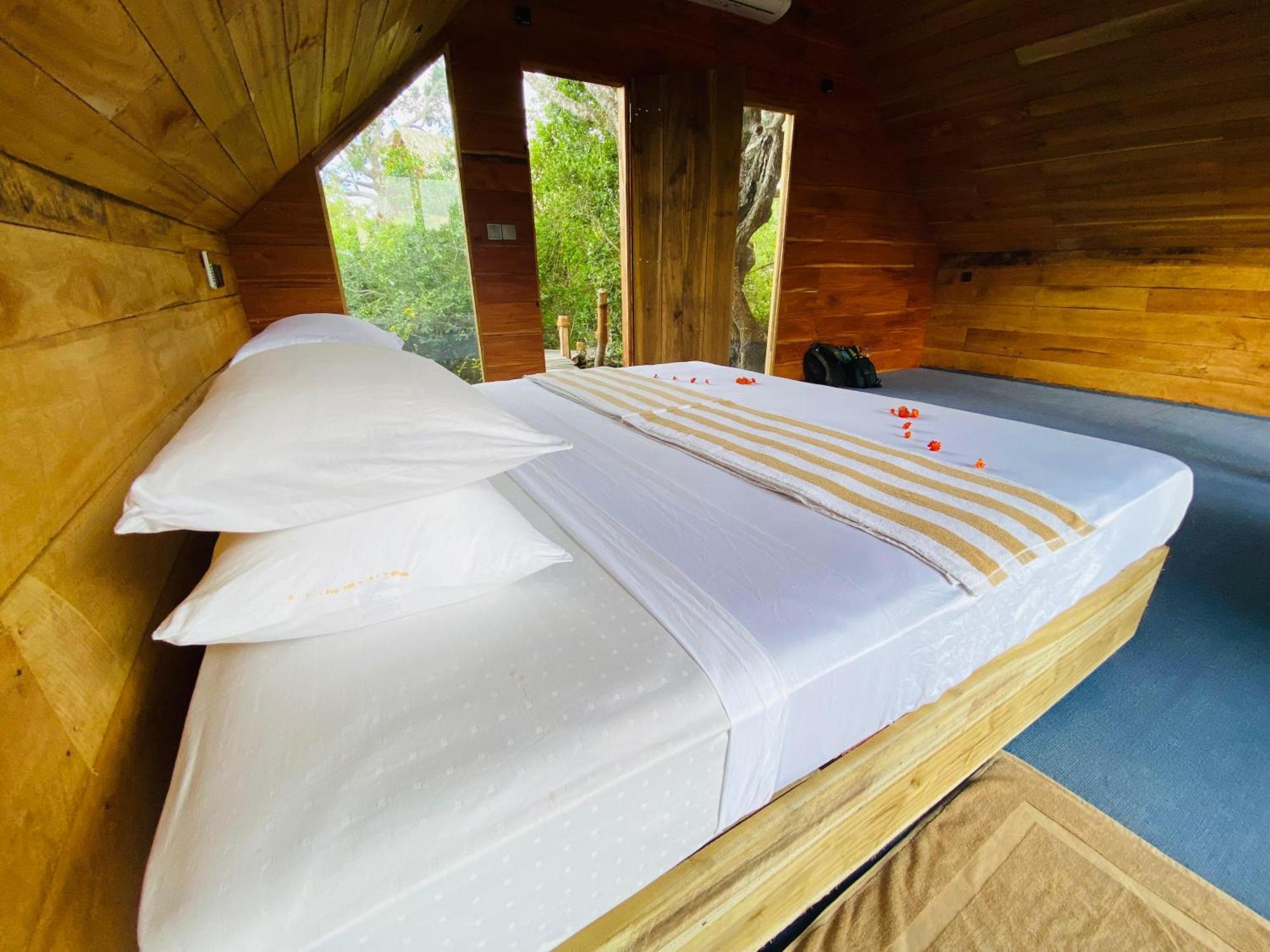 Mamba Yala Hotel Тисамахарама Екстериор снимка